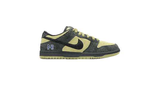 Supreme x Nike SB Dunk Low Camper Green