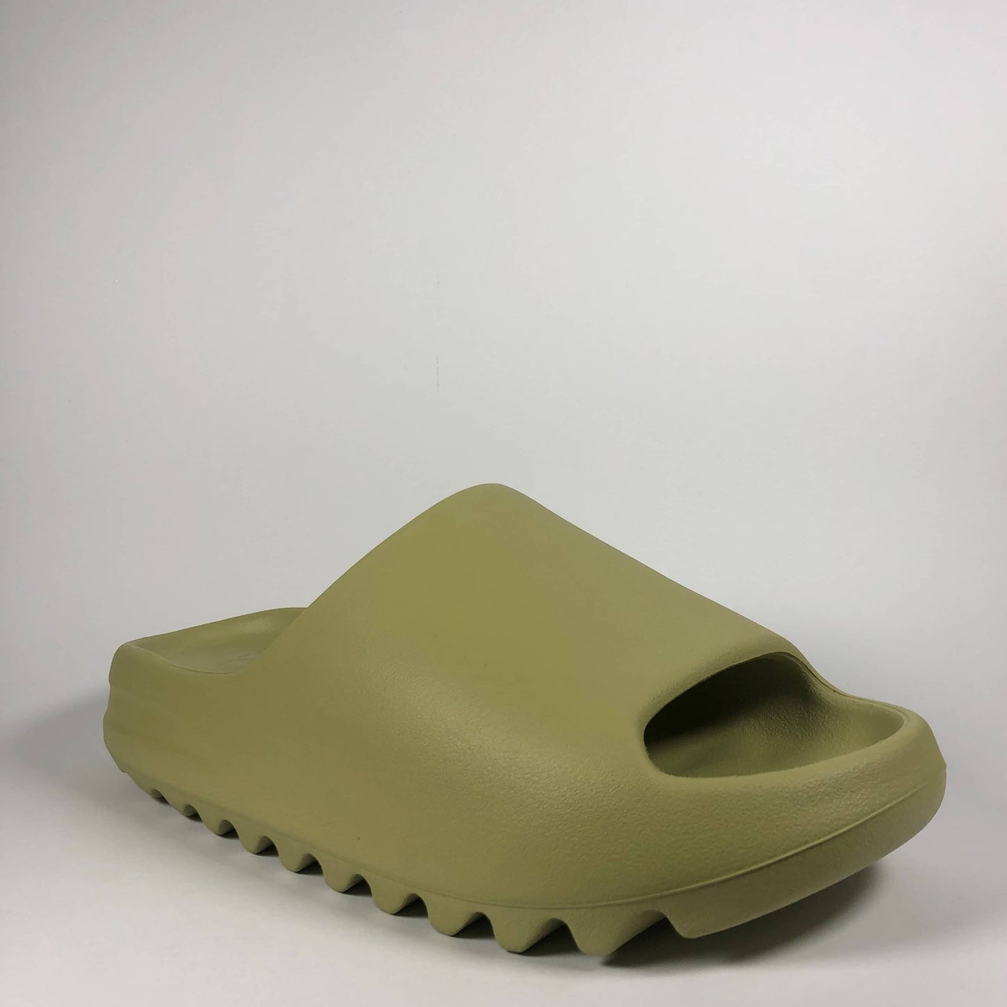 Adidas Yeezy Slide Resin Rechts