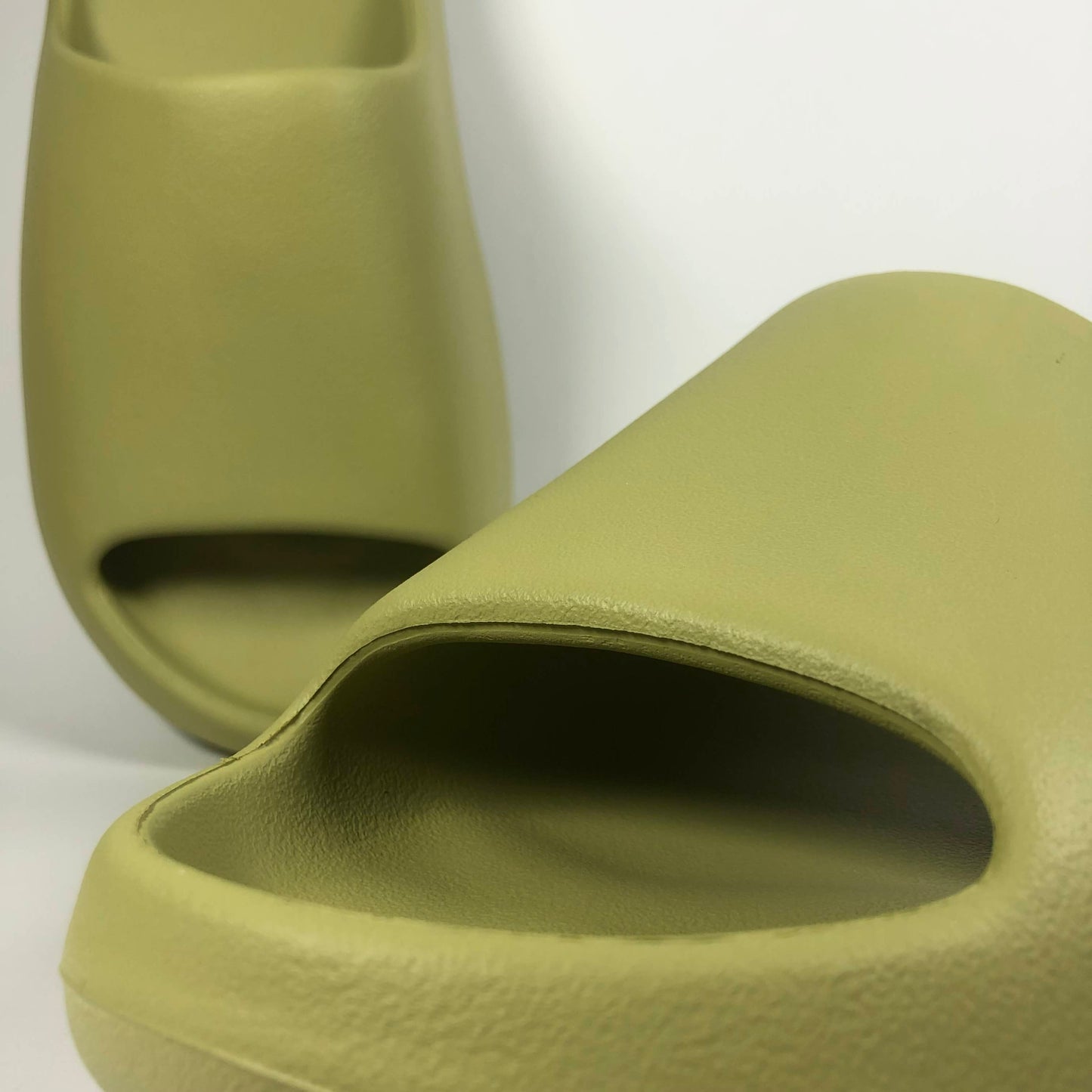 Adidas Yeezy Slide Resin Toebox