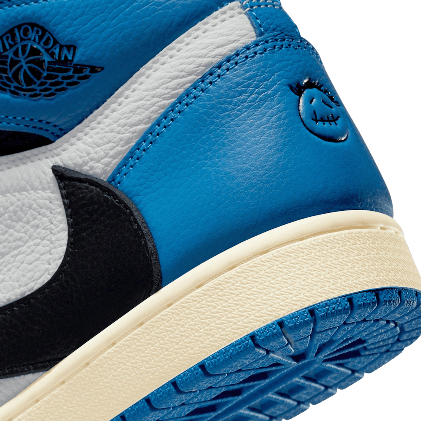 Nike Air Jordan 1 Retro High OG SP Fragment x Travis Scott Back