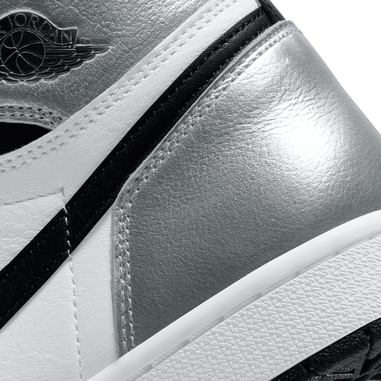 Nike Air Jordan 1 Retro High Silver Toe (W)
