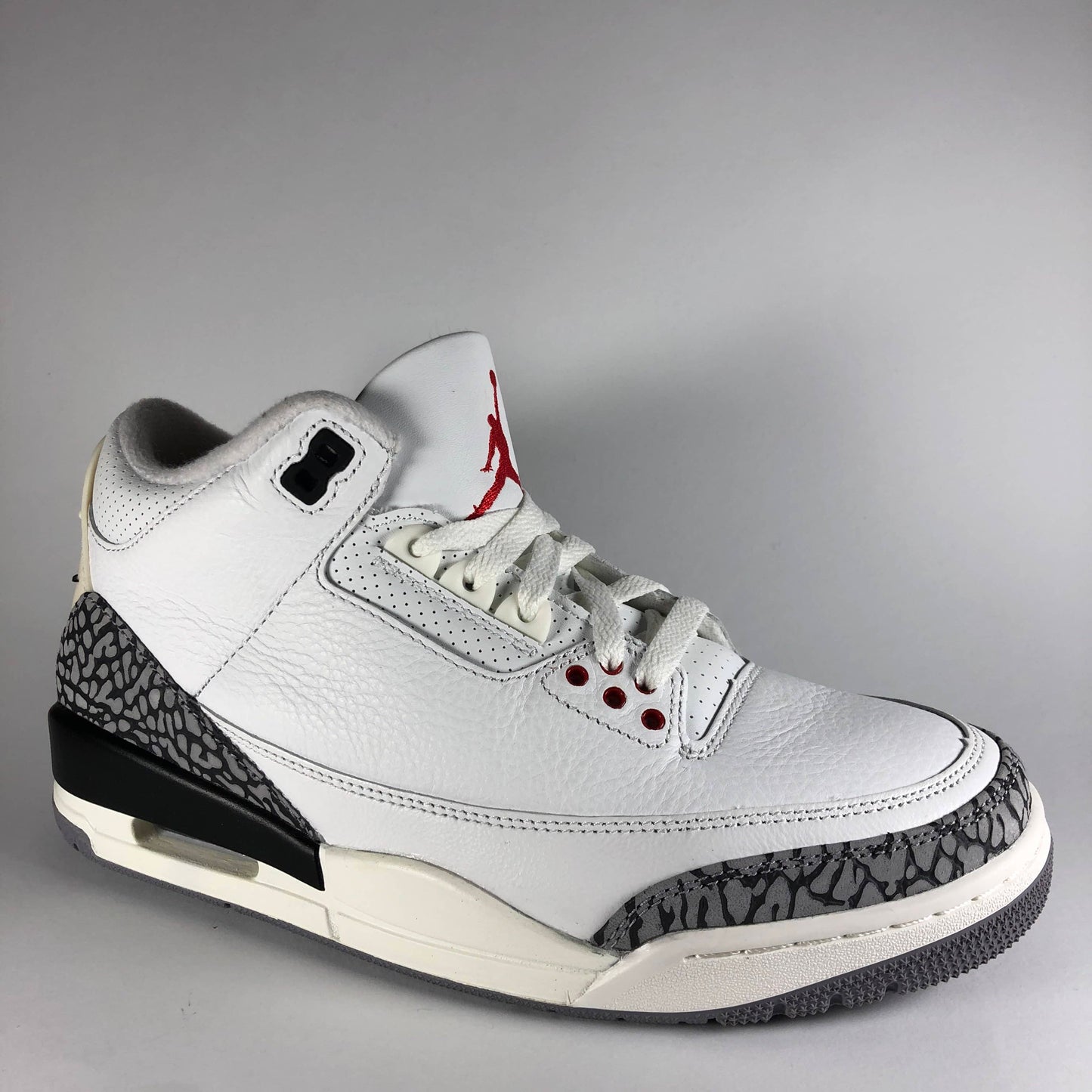 Nike Air Jordan 3 Retro White Cement Reimagined Rechts