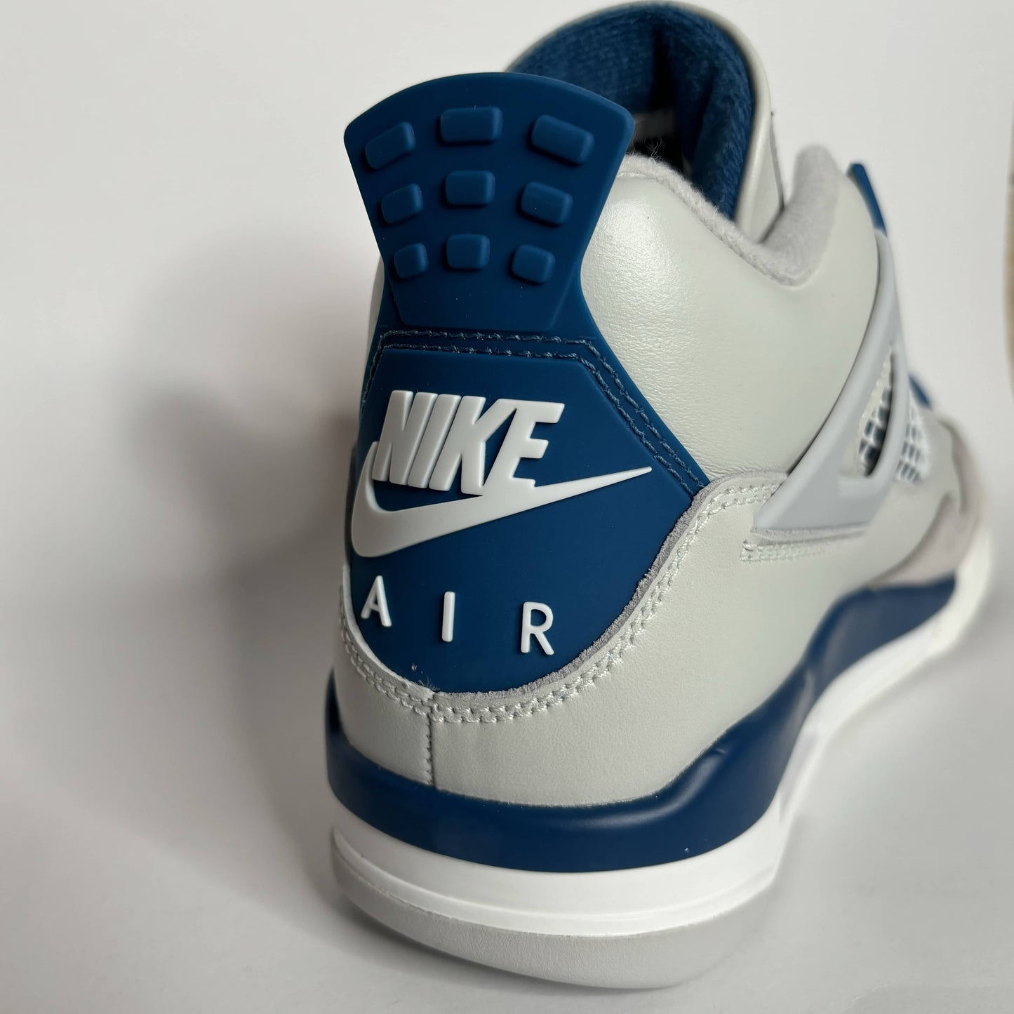 Nike Air Jordan 4 Retro Military Blue (2024) (GS)