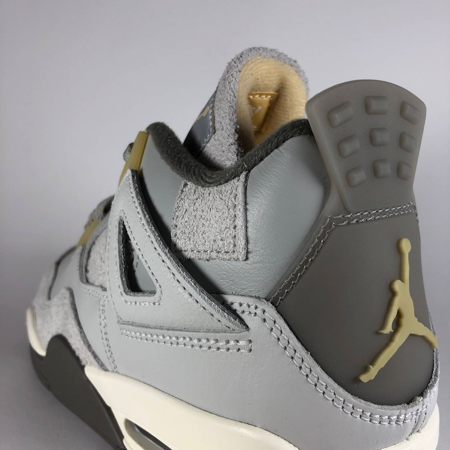 Nike Air Jordan 4 Retro SE Craft Photon Dust Back