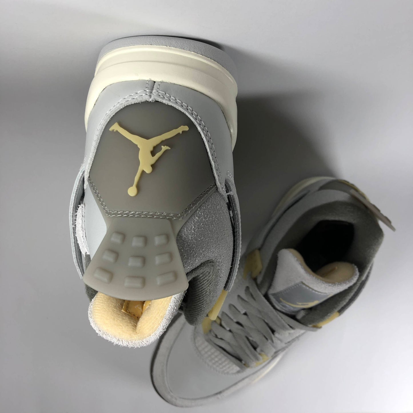 Nike Air Jordan 4 Retro SE Craft Photon Dust