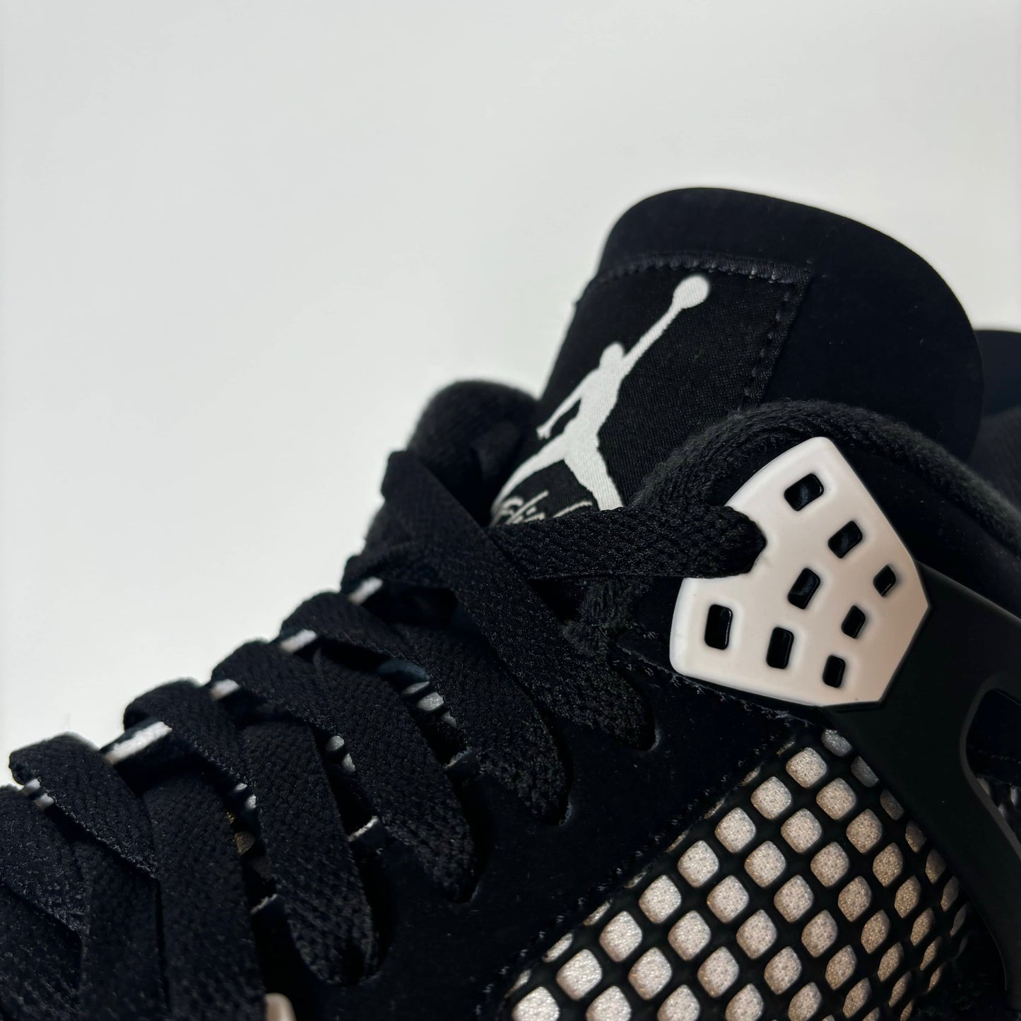 Nike Air Jordan 4 Retro White Thunder Tongue