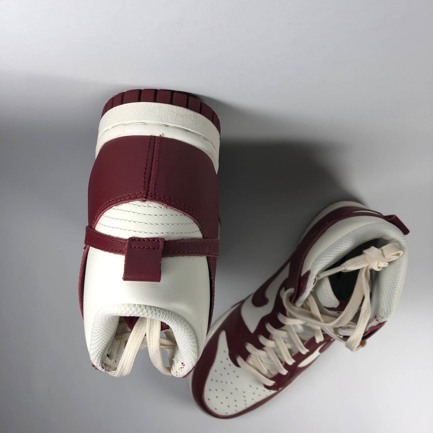 Nike Dunk High Sail Team Red (W)