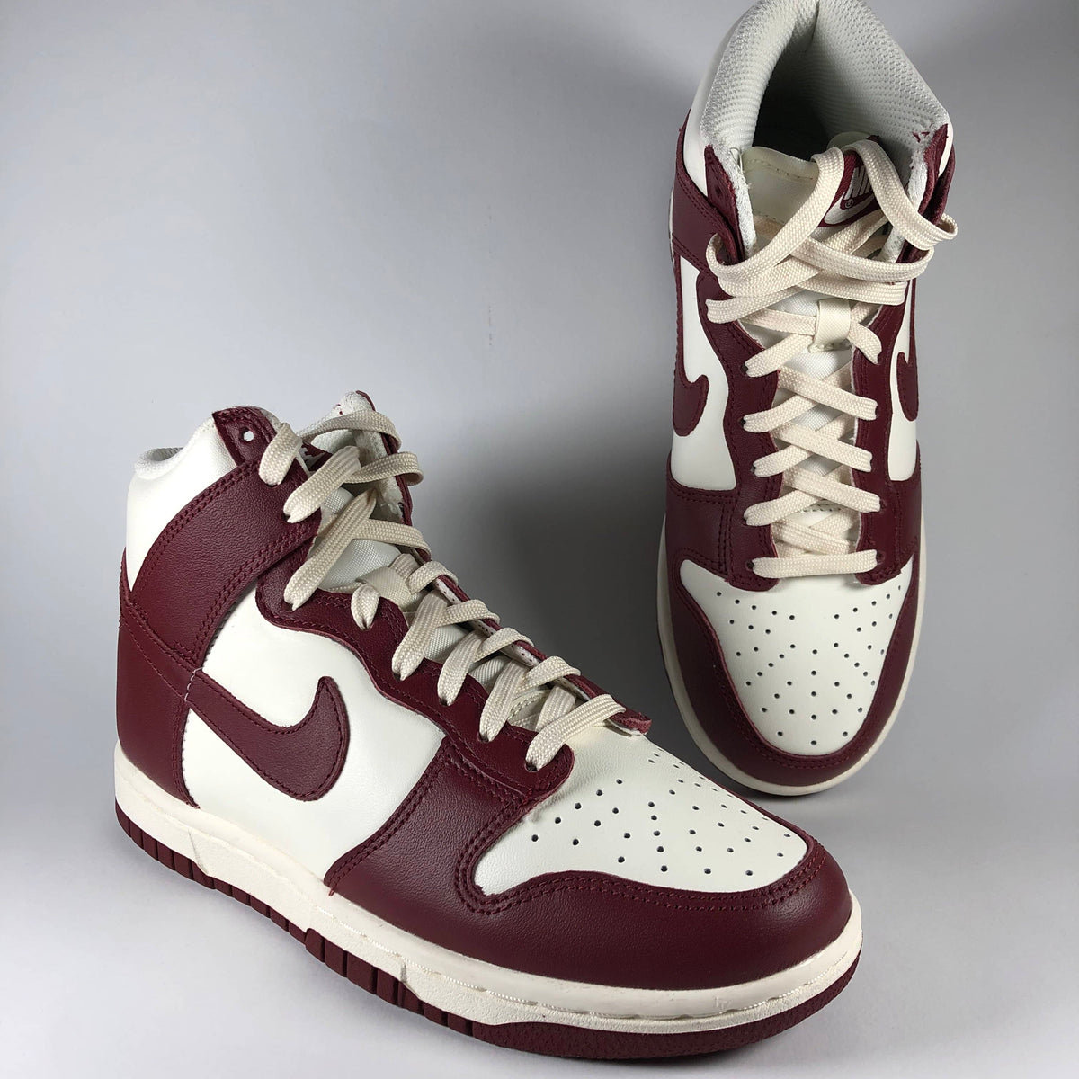 Nike Dunk High Sail Team Red (W)