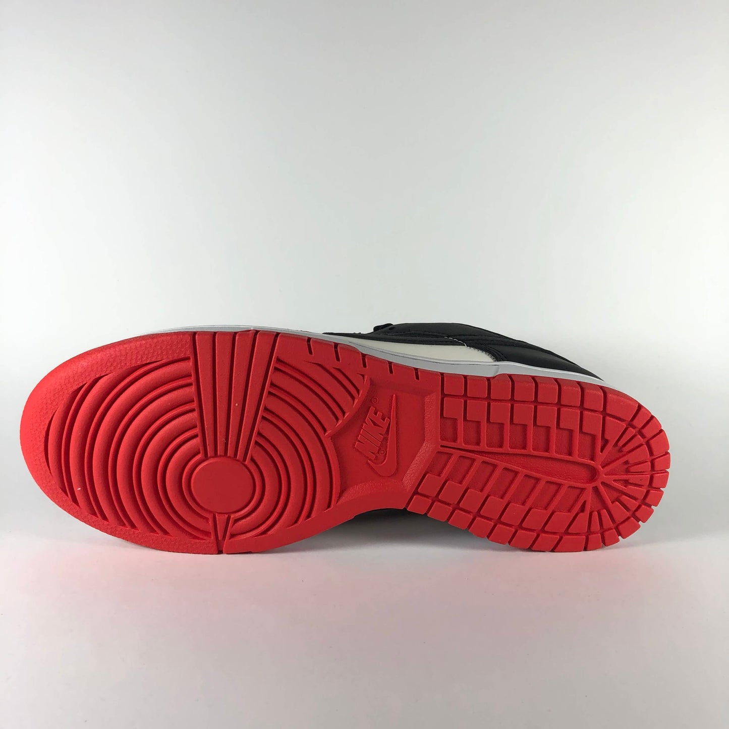 Nike Dunk Low EMB NBA 75th Anniversary Chicago Sohle