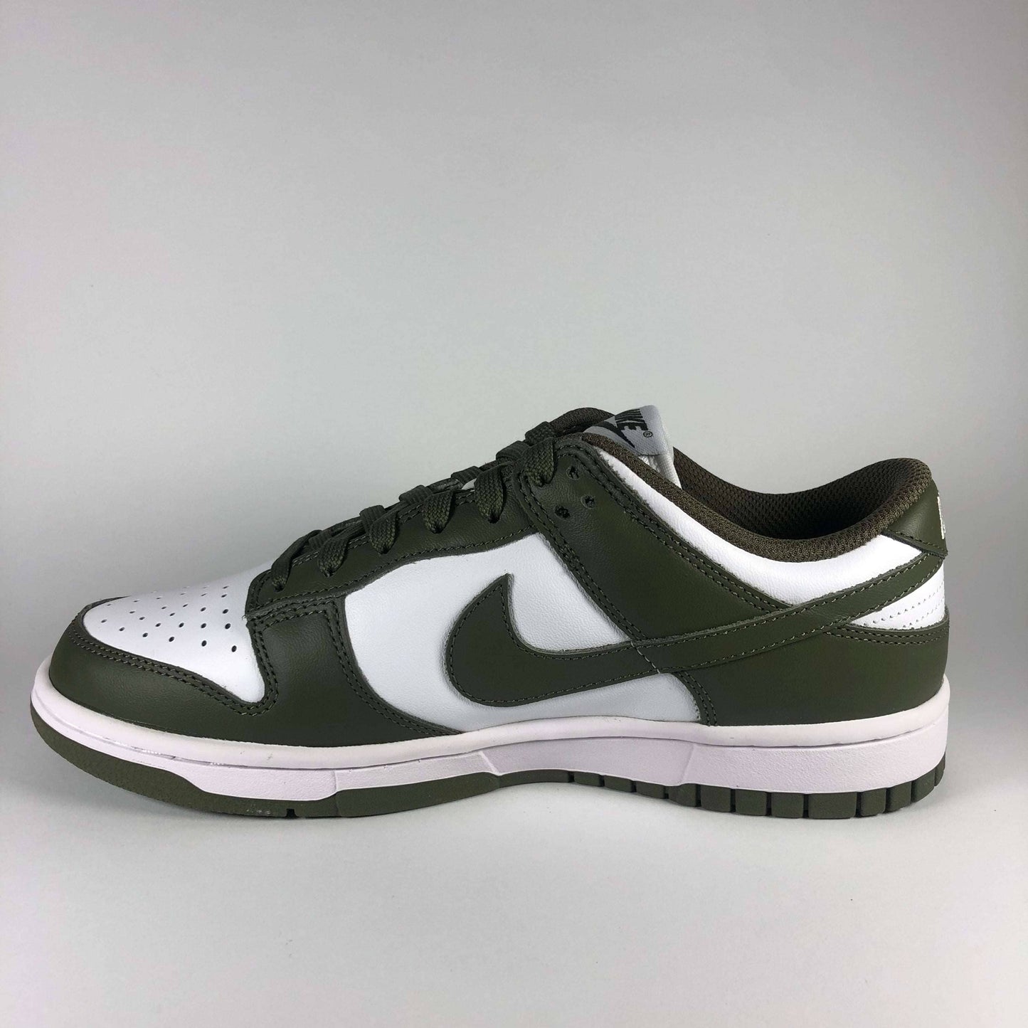 Nike Dunk Low Medium Olive Rechts