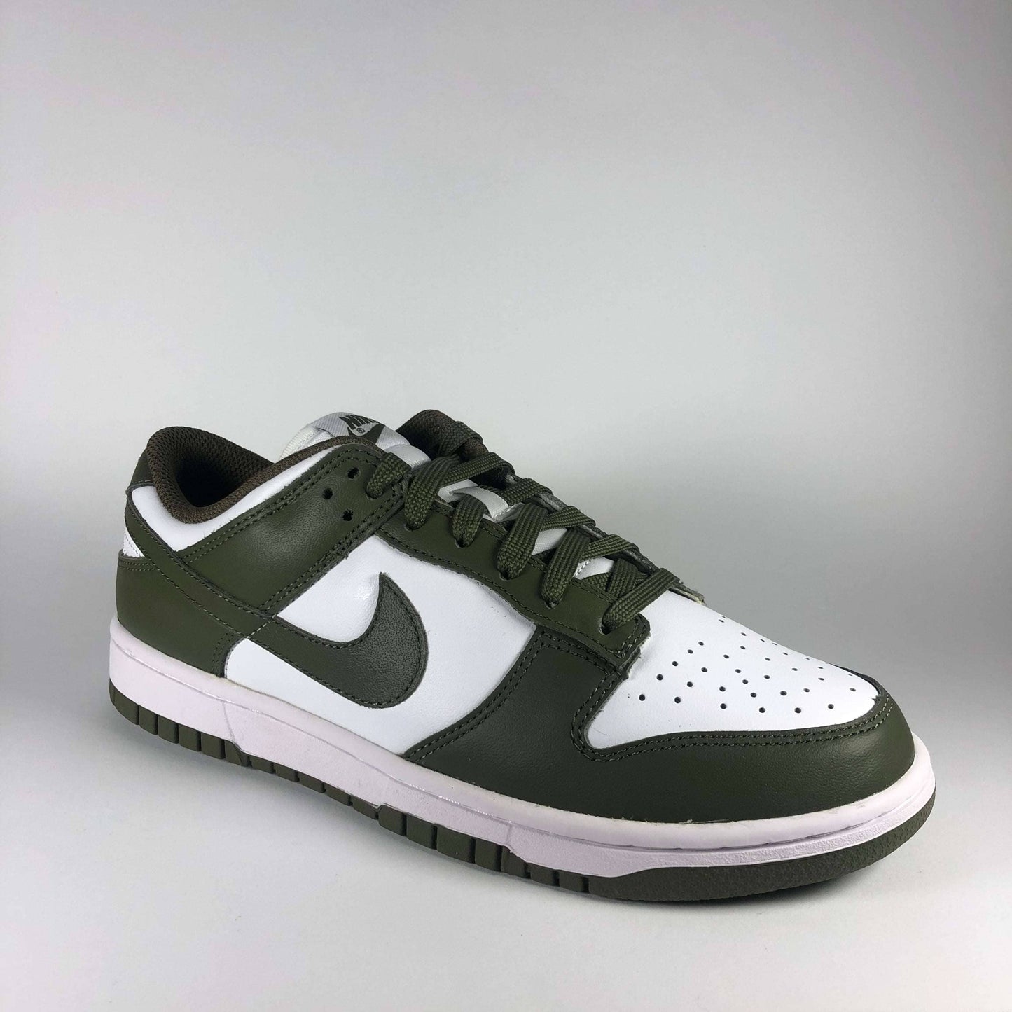 Nike Dunk Low Medium Olive Rechts