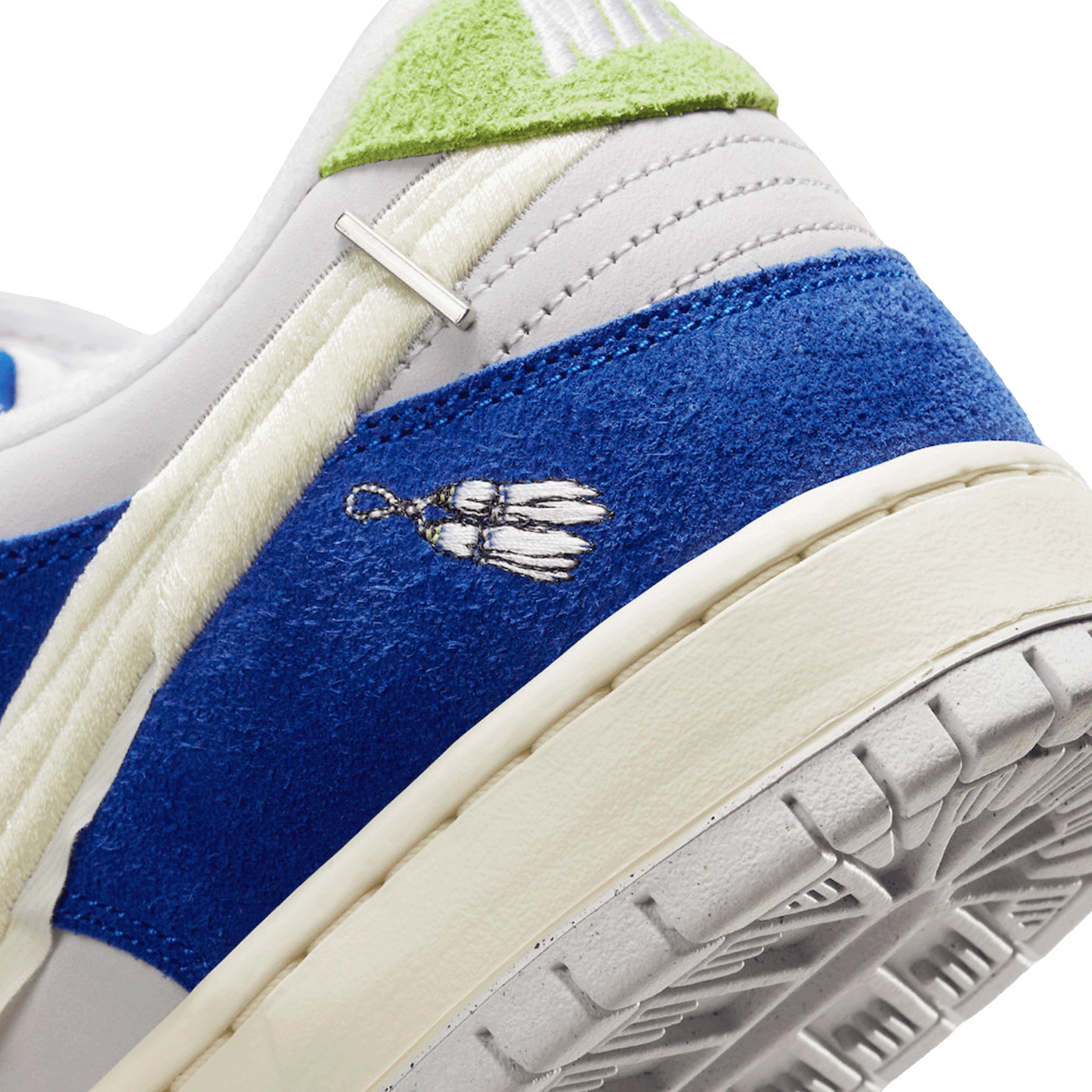 Nike SB Dunk Low Pro Fly Streetwear Gardenia Detail