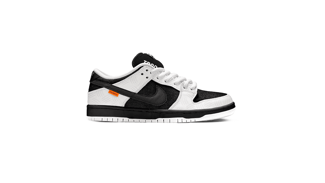 TIGHTBOOTH x Nike SB Dunk Low