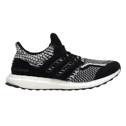 adidas Ultra Boost 5.0 DNA Oreo FY9348