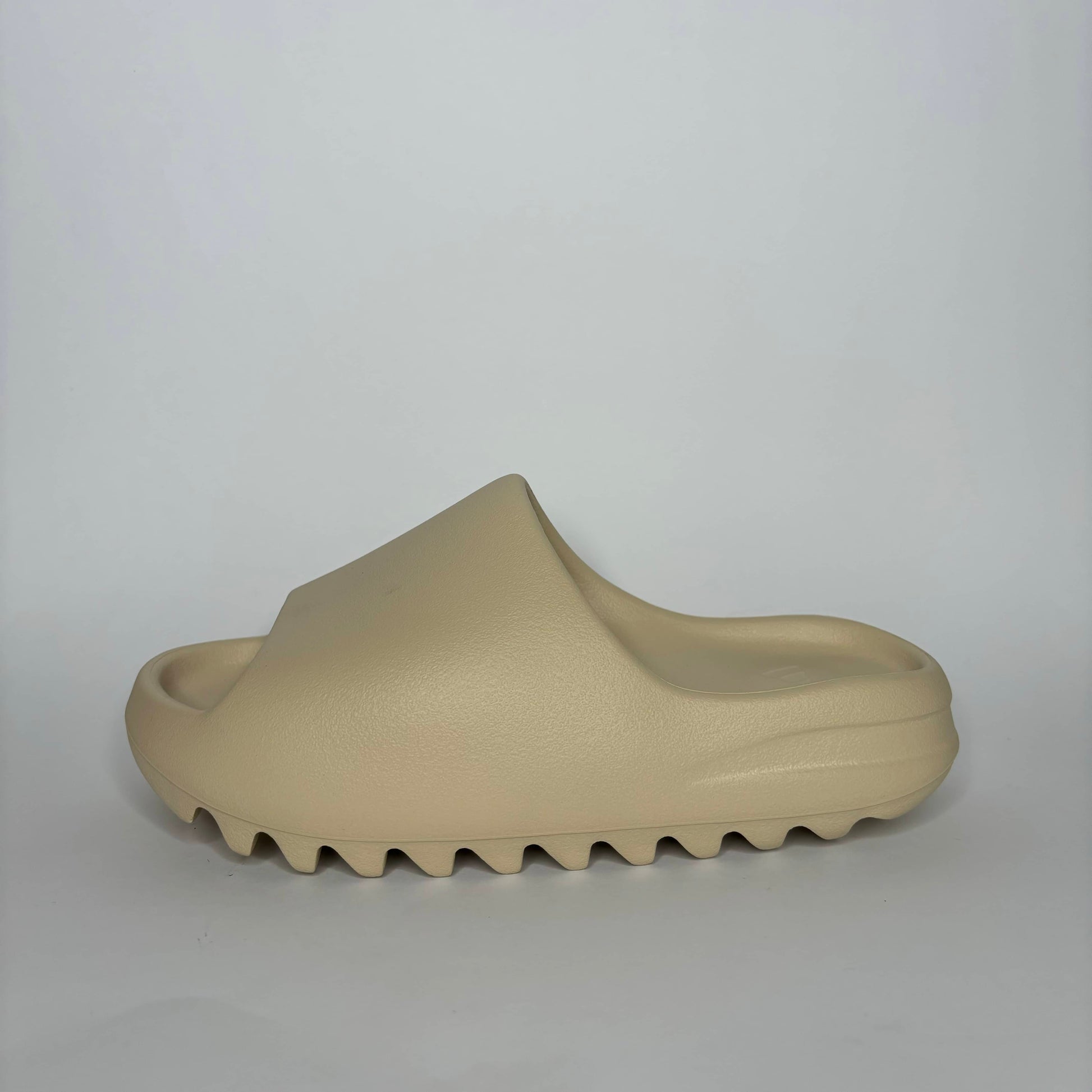 adidas Yeezy Slide Bone 2022 - FZ5897 Forty Four Sneaker adidas Yeezy Slide Bone 2022 - FZ5897 Forty Four Sneaker