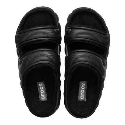 Crocs Classic Cozzzy Overpuff Sandal Black Oben