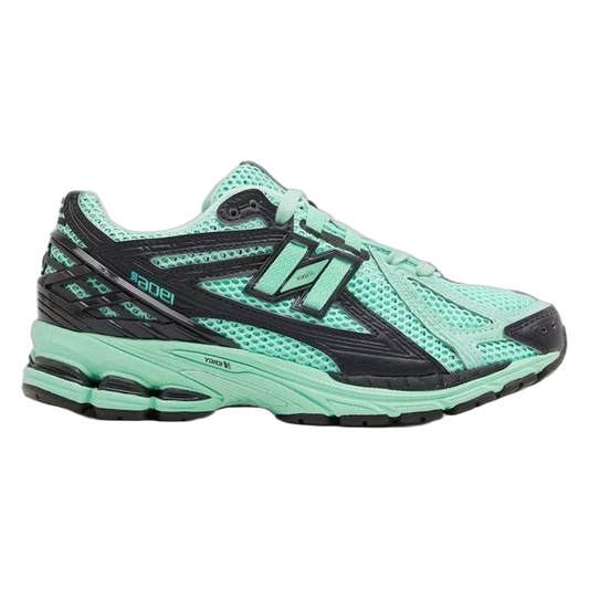 New Balance 1906R size? Exclusive Green Black M1906RSB