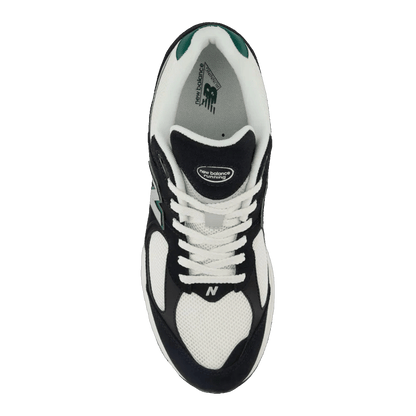 New Balance 2002R Black Marsh Green Oben M2002RRA