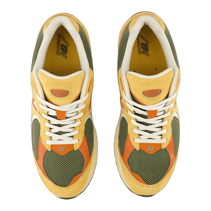 New Balance 2002R Dried Apricot Oben U2002RPB