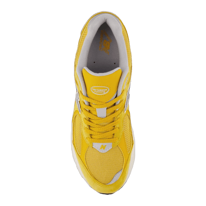 New Balance 2002R Egg Yolk Oben M2002RHT
