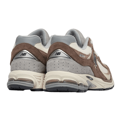 New Balance 2002R Emerging Brown Back M2002RFZ