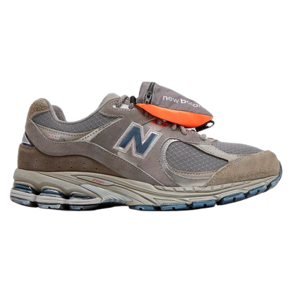 New Balance 2002R Grey Brown Pouch M2002RVA