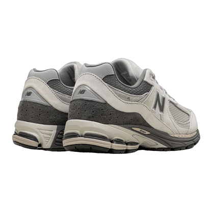 New Balance 2002R Raincloud Concrete Back M2002RRW