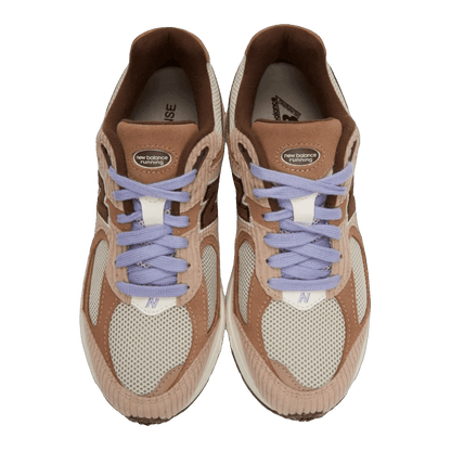New Balance 2002R SSENSE Exclusive Corduroy Oben M2002RSS