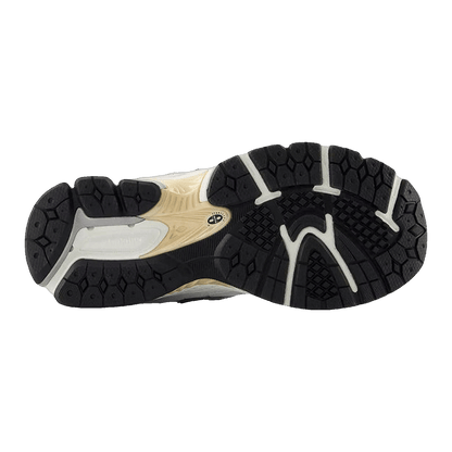 New Balance 2002R White Black Gold (GS) Sohle GC2002PS