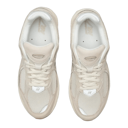 New Balance 2002R White Ivory Oben M2002RAA