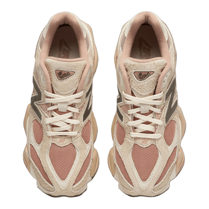 New Balance 9060 Flat Taupe Light Sparrow (Foot Locker Exclusive) (GS) Oben