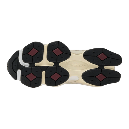 New Balance 9060 Linen Burgundy Sohle