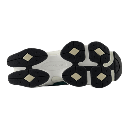 New Balance 9060 New Spruce Angora Sohle