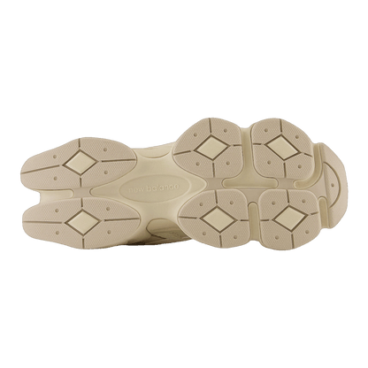 New Balance 9060 Turtledove Black Silver Metallic Sohle