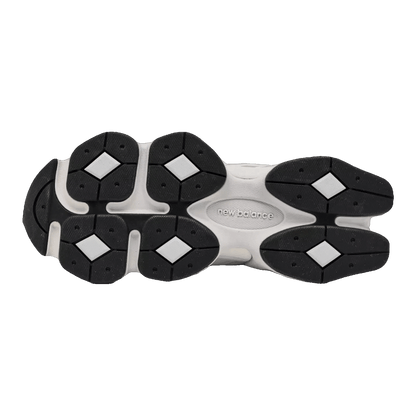 New Balance 9060 White Black Metallic Silver Sohle