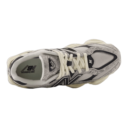 New Balance 9060 Year of the Snake Oben