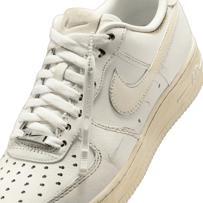 Nike Air Force 1 Low .SWOOSH Dirty Triple White