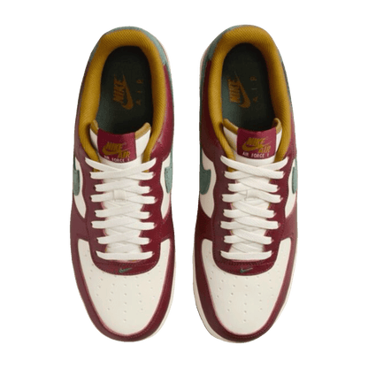Nike Air Force 1 Low '07 LV8 Dark Team Red Vintage Green Oben