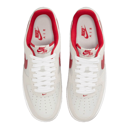 Nike Air Force 1 Low '07 LV8 Summit White Varsity Red Gum Oben