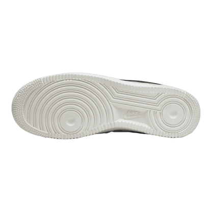 Nike Air Force 1 Low LeBron James Strive For Greatness Sohle
