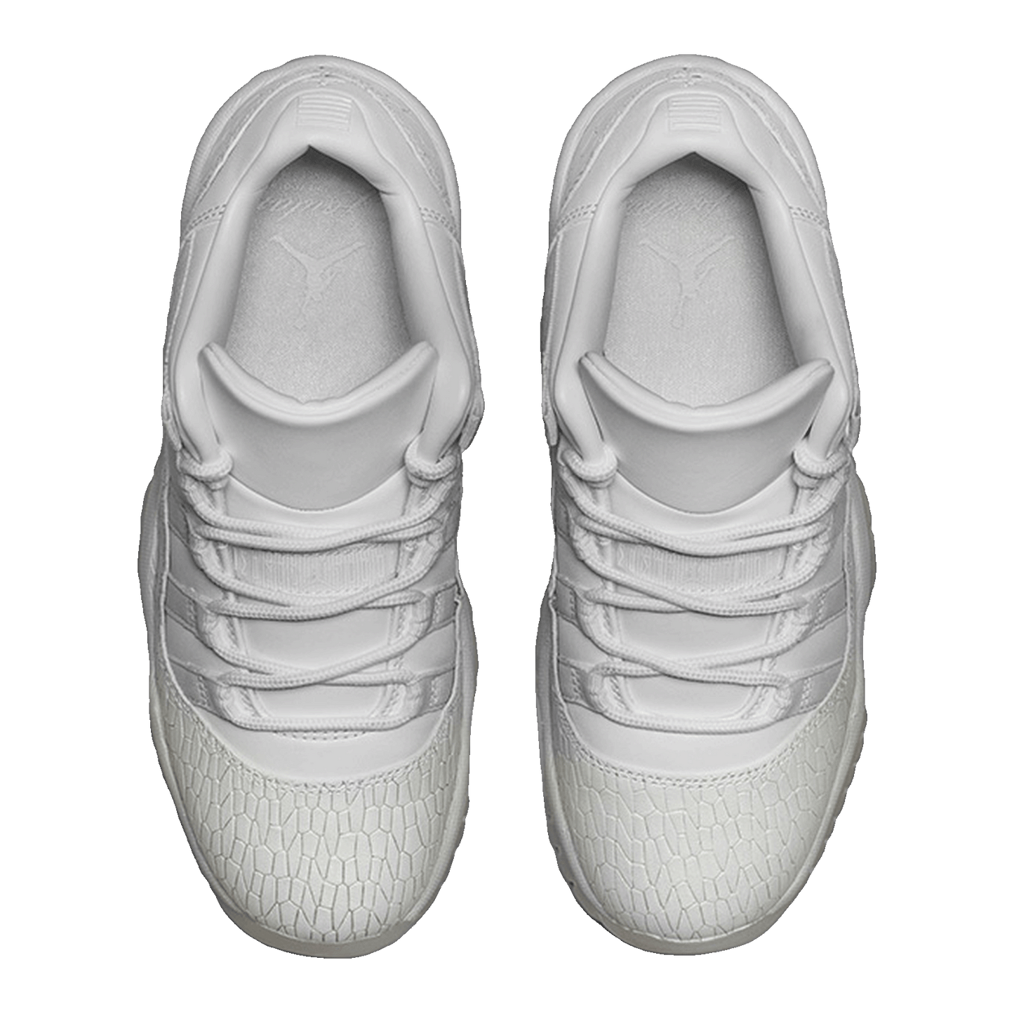 Nike Air Jordan 11 Retro Low Heiress Pure Platinum (GS) Oben 897331-100