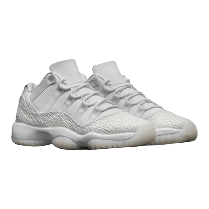 Nike Air Jordan 11 Retro Low Heiress Pure Platinum (GS) Side 897331-100