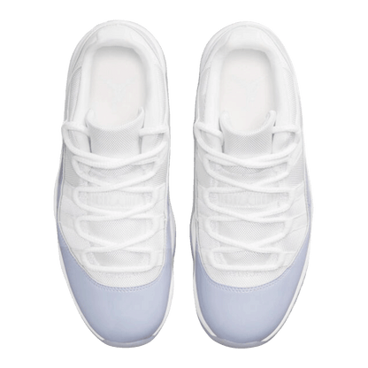Nike Air Jordan 11 Retro Low Pure Violet (W) Oben