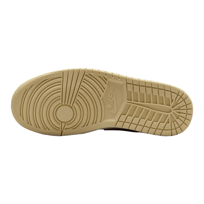 Nike Air Jordan 1 Low SE Desert Khaki Red Sepia (W) Sohle