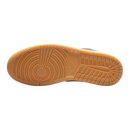 Nike Air Jordan 1 Low SE Light Curry Sohle