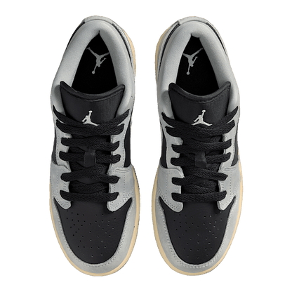 Nike Air Jordan 1 Low SE Light Smoke Grey Sail Muslin Black (GS) Oben HQ2021-012