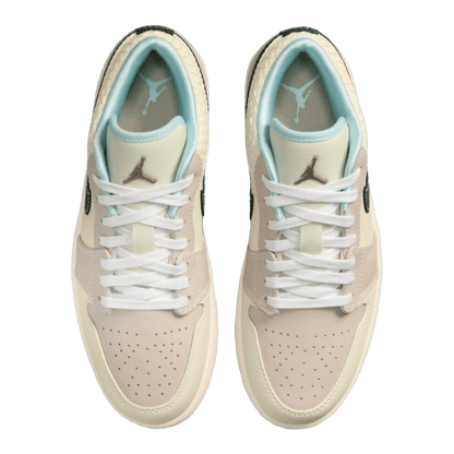 Nike Air Jordan 1 Low SE Sanddrift Glacier Blue (W) Oben