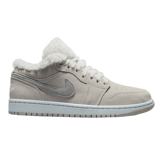 Nike Air Jordan 1 Low SE Sherpa Fleece (W)