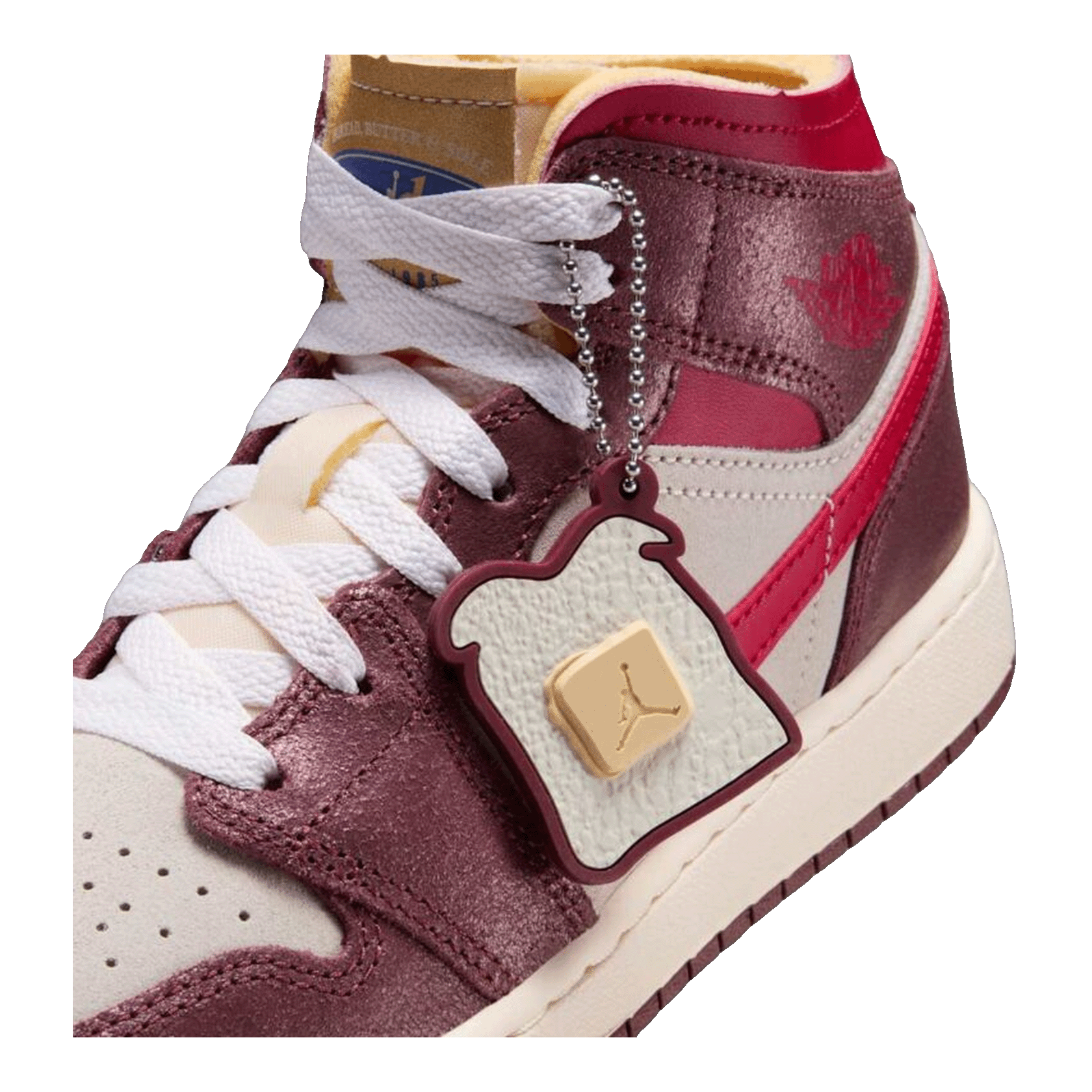 Nike Air Jordan 1 Mid SE Bread, Butter & Sole (GS) Detail
