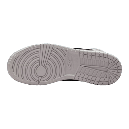 Nike Air Jordan 1 Mid SE Inspired by the Greatest (GS) Sohle